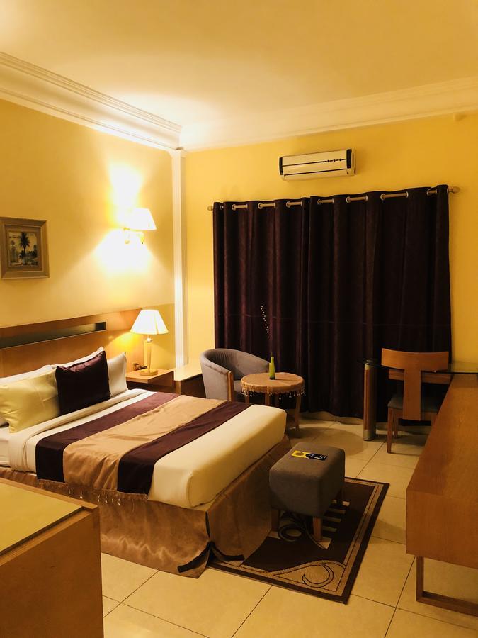 Hotel Riviera Brazzaville Exteriör bild