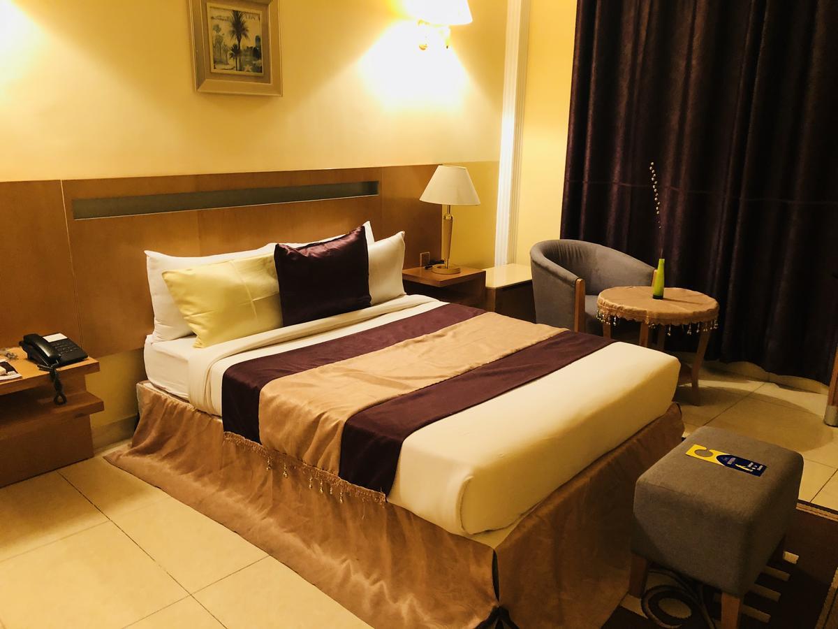 Hotel Riviera Brazzaville Exteriör bild